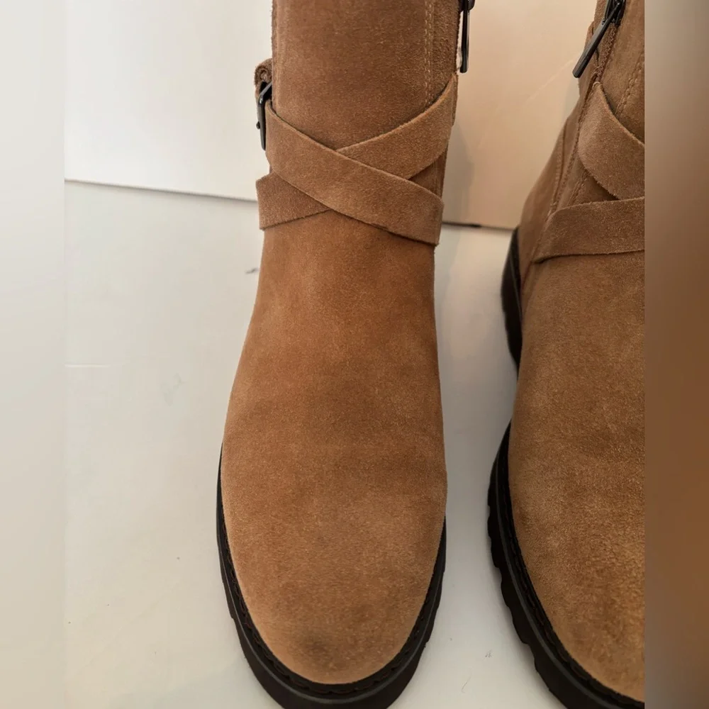 DONALD PLINER Tan Suede Ankle Boots Size 6.5